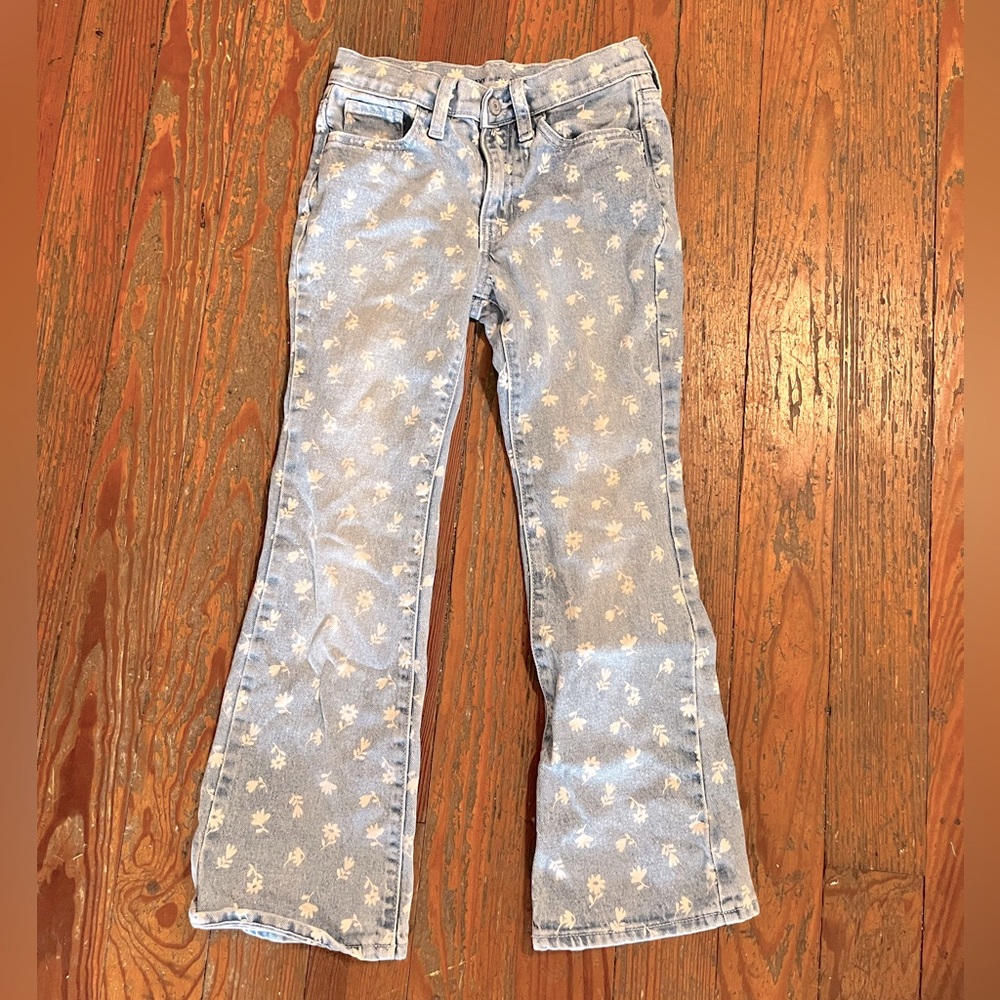 Old Navy Flare Size 10 Girls Jeans Floral Detail Light Blue embroidered details